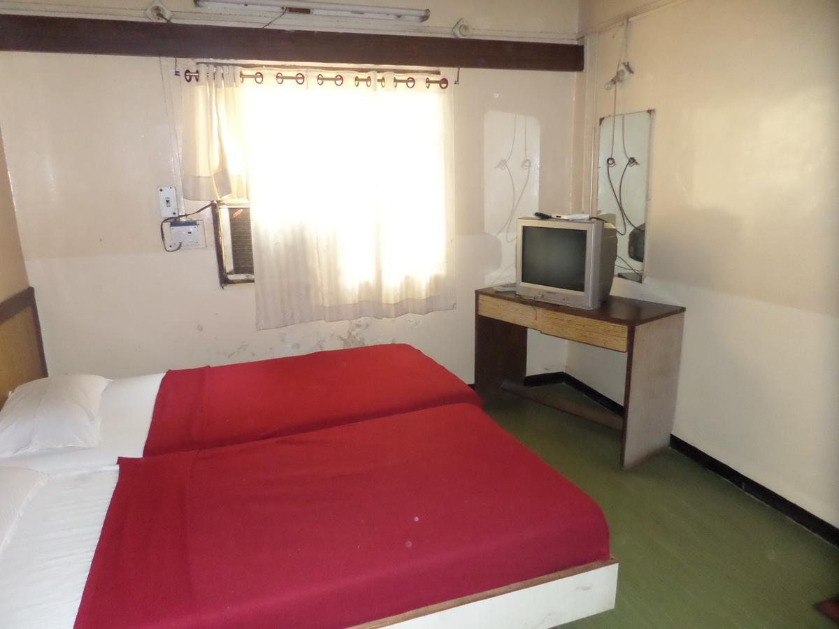 Hotel Sadanand Sāngli Exterior foto