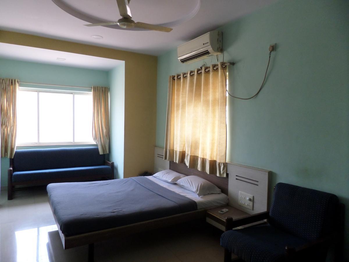 Hotel Sadanand Sāngli Exterior foto